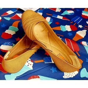 BROWN LADY'S CASUAL SHOES BY WHITE MOUNTAIN